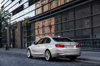 BMW-330e-28.jpg