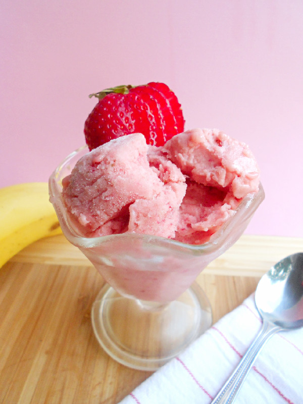 TwoIngredient Strawberry Banana Ice Cream Confessions of a