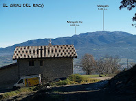 Arribant al Grau del Racó amb el Matagalls al fons Arribant al Grau del Racó amb el Matagalls al fons