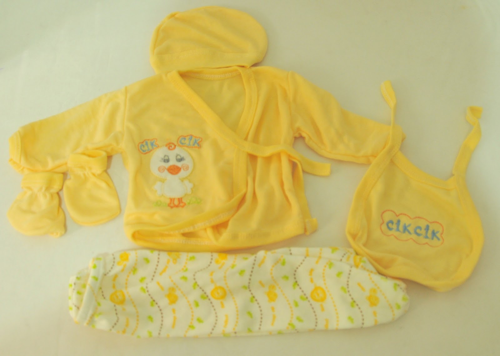 SEREN BEBEK DÜNYASI Hediyelik Zıbın Setleri