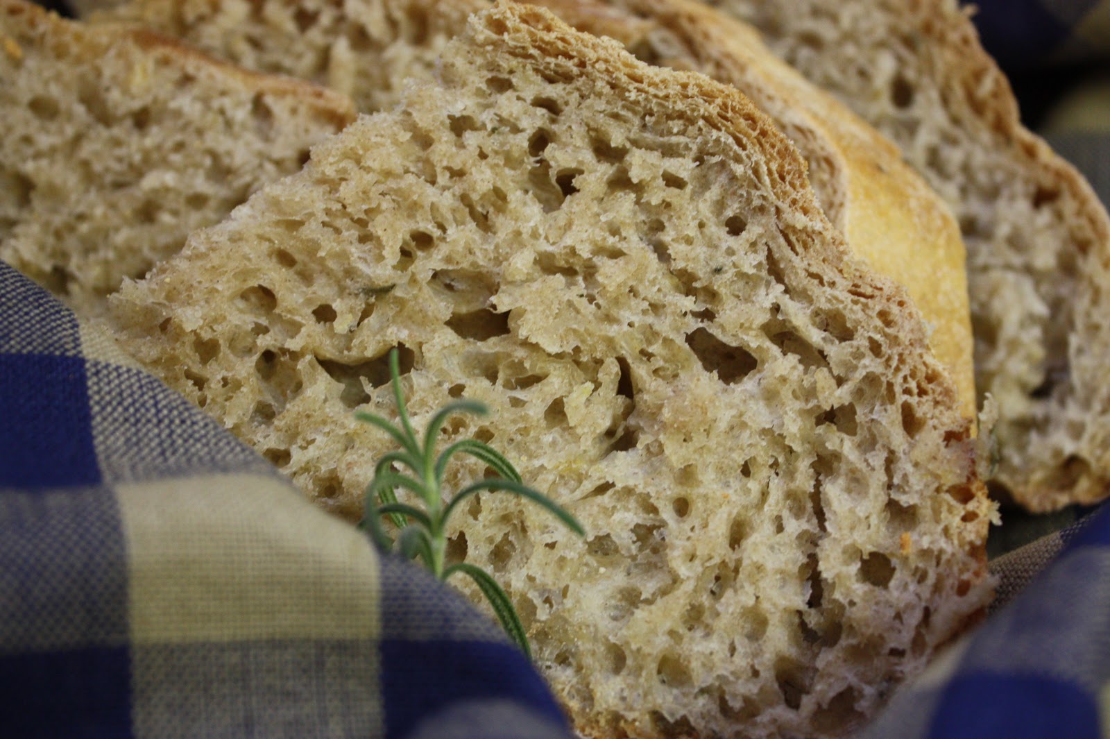 Everyday Art RosemaryLemon NoKnead Bread