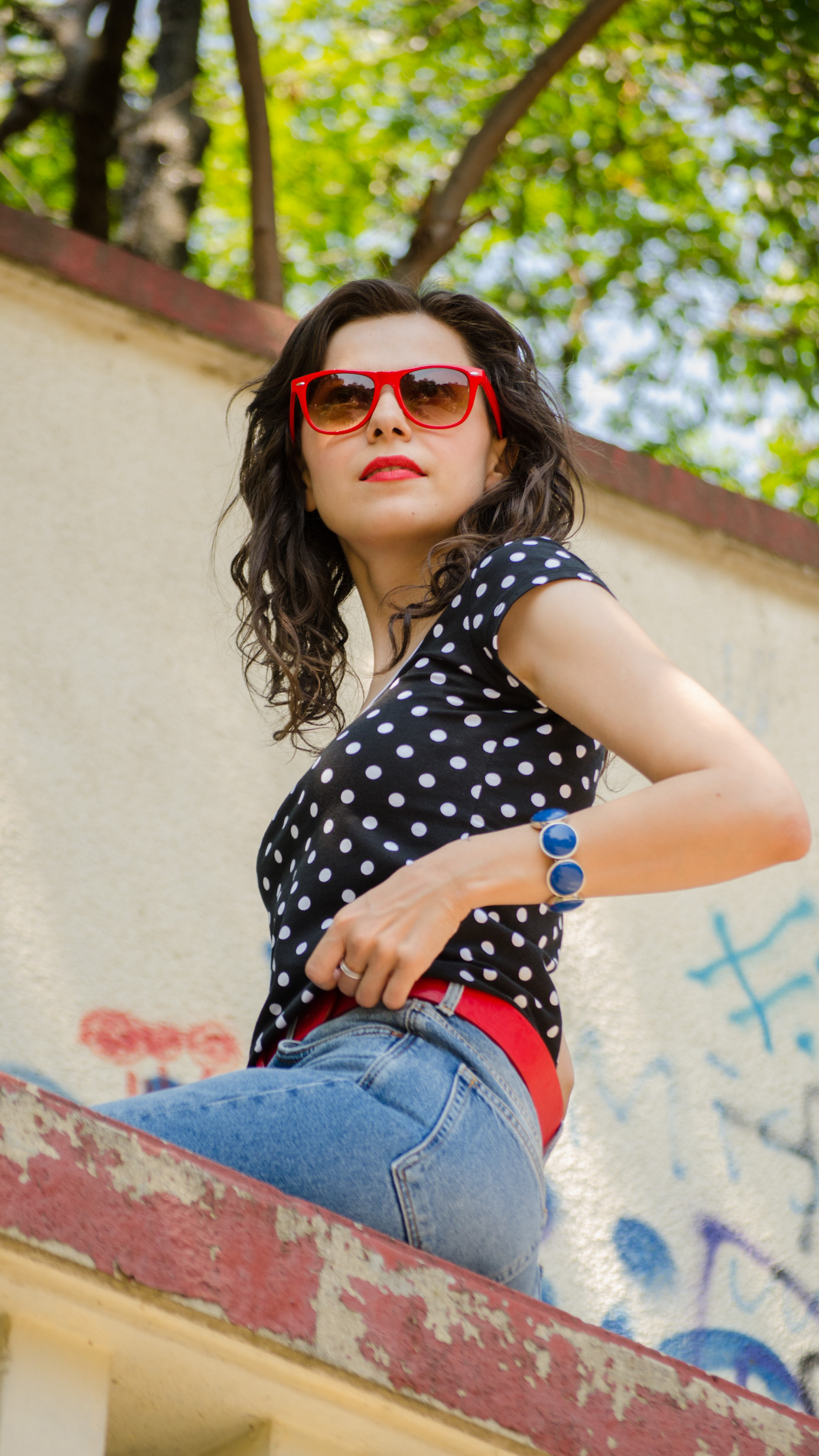 urban retro mom jeans h&m dots black red poema promod graffiti 
