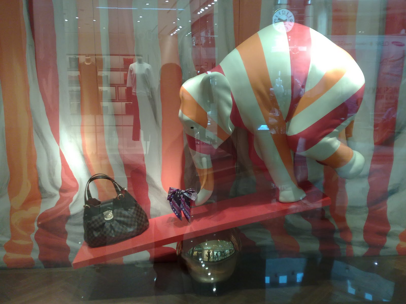 displayhunter: Louis Vuitton: Circus at Plaza Senayan