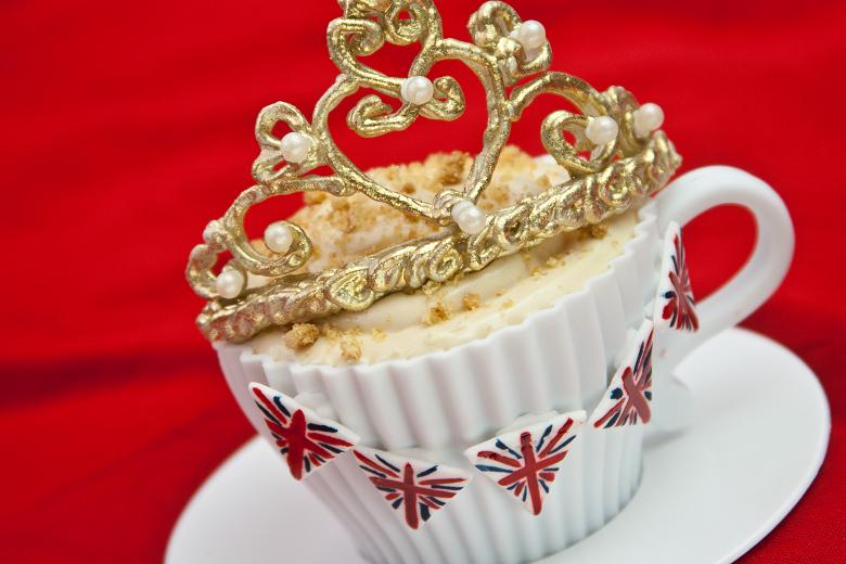 Amazing Diamond Jubilee Cakes!