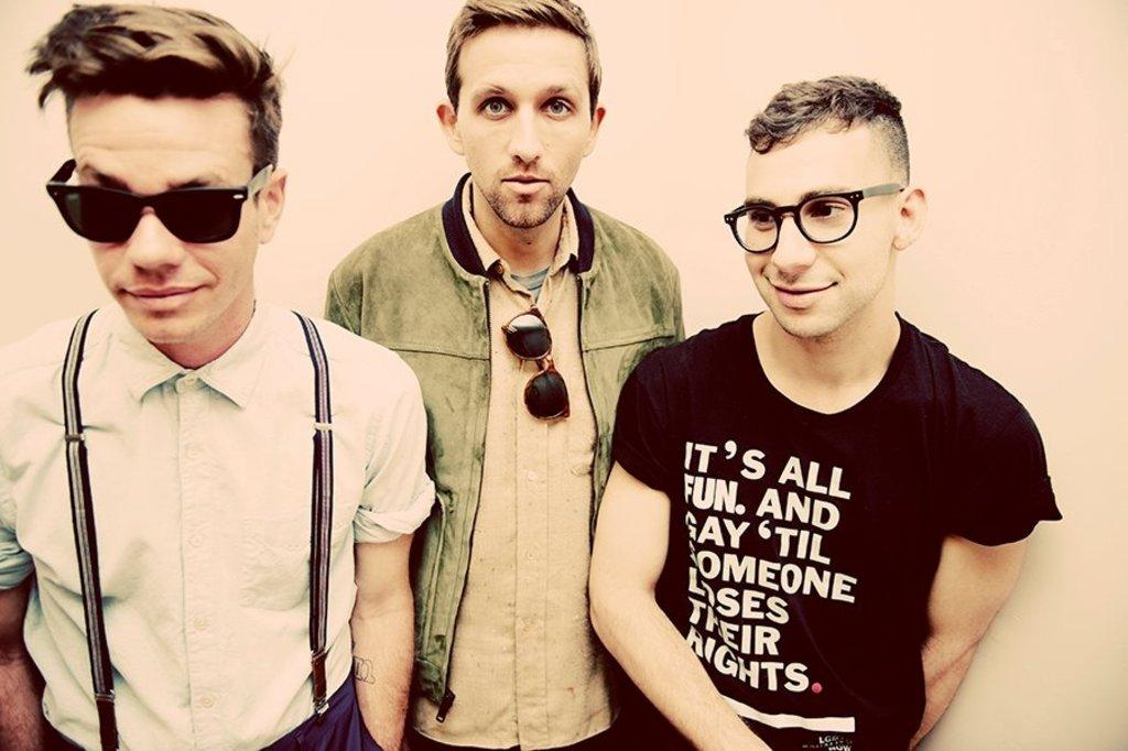 Fun divulga novo videoclipe , confira ´´Why Am I The One`` BFamous