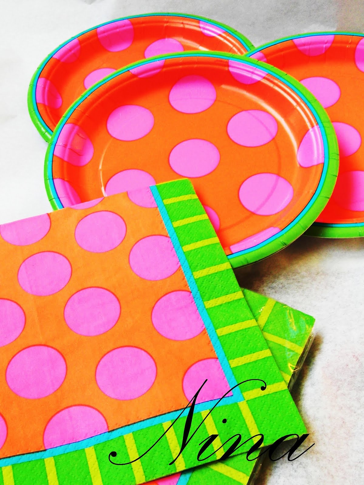 NINA'S CUTE TREASURES CUTE SUMMER PAPER PLATES