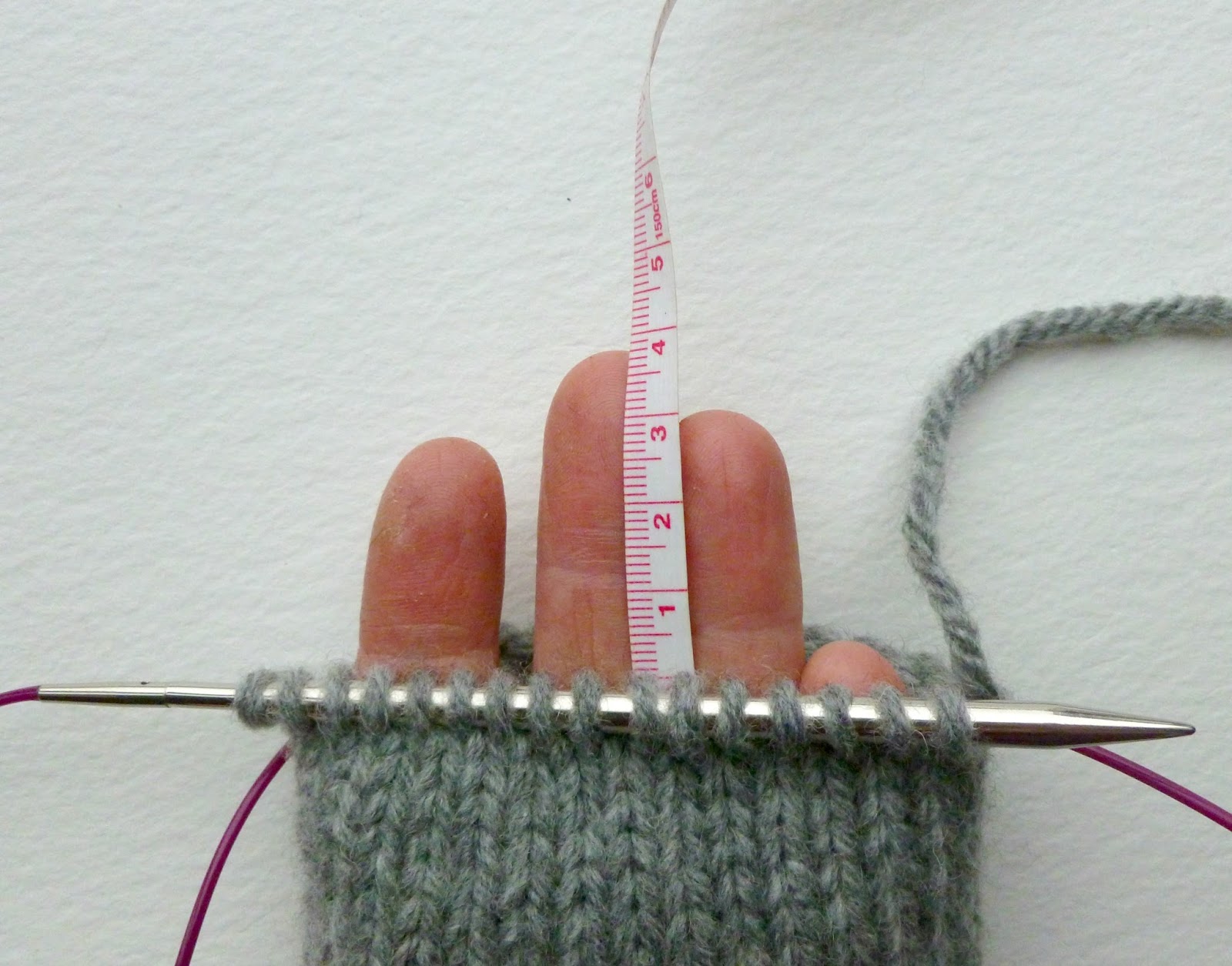 Winwick Mum Split Mittens free pattern and tutorial