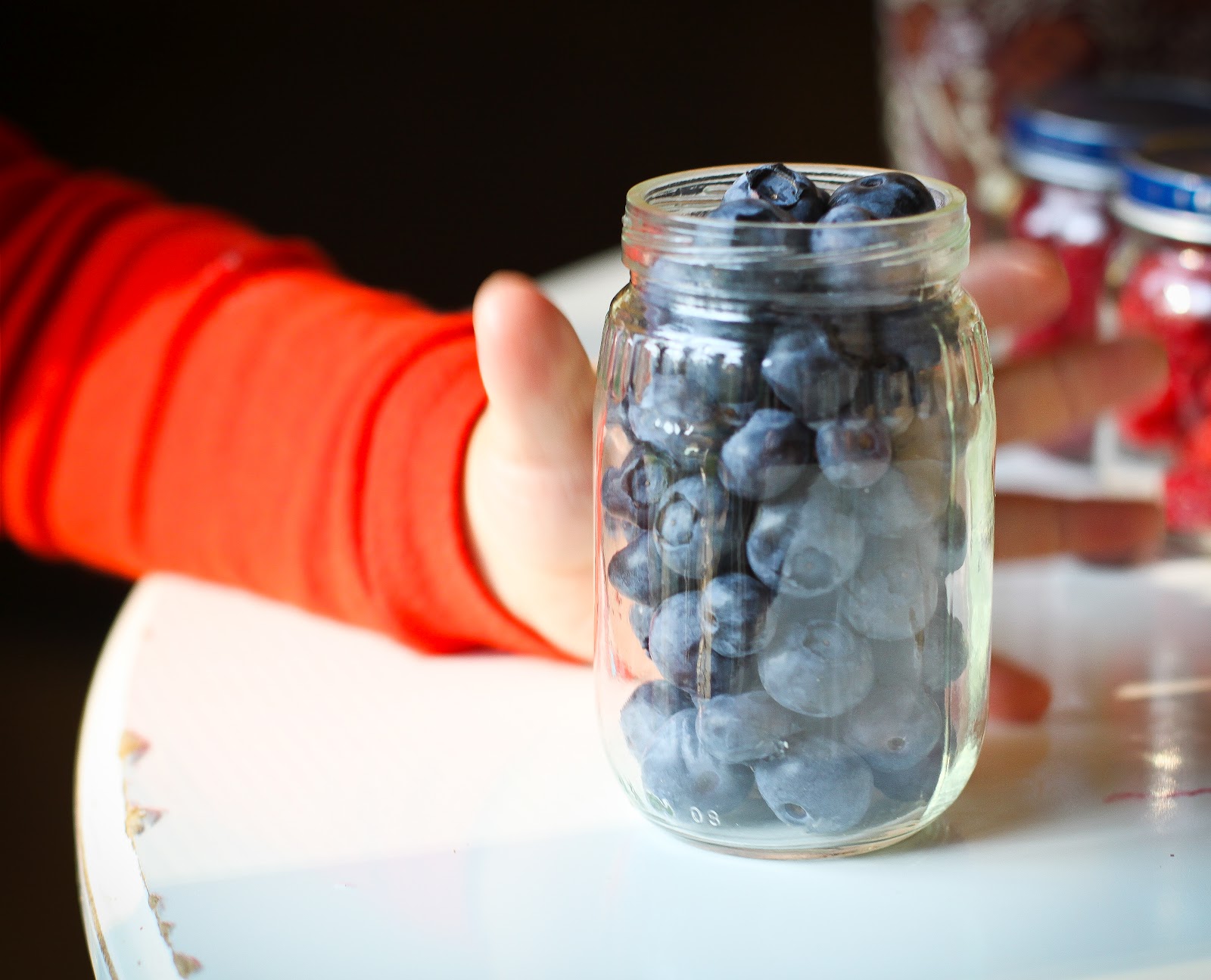 a little jordan family blog Freezing Berries in Baby Food Jars