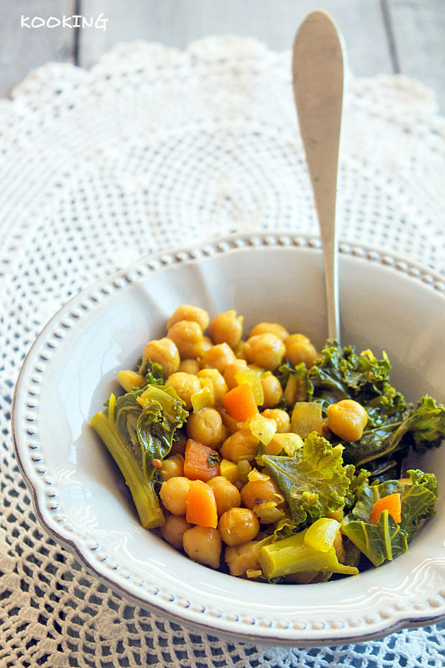 KOOKING Garbanzos al curry con kale