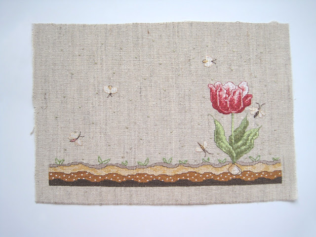 spring tulip Just Cross Stitch April 2004