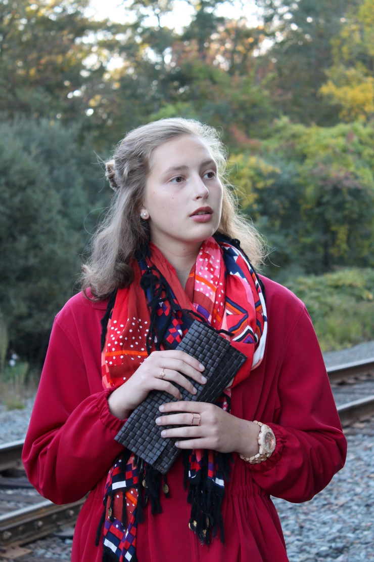 Simple and chic fall outfit, red coat and clutch