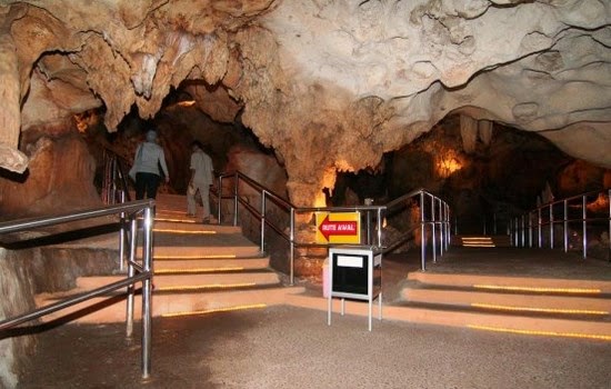 Gua Maharani di Lamongan, Jawa Timur Gua Maharani di Lamongan, Jawa Timur