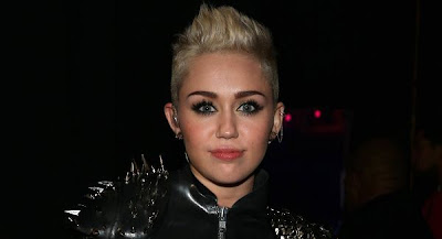 famosos que fumam maconha - Miley Cyrus maconheira famosos que fumam maconha