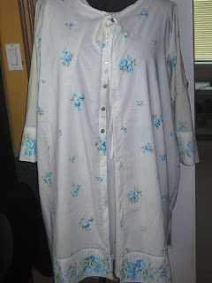 Butterick 5571 Nightgown Robe Set www.sewplus.blogspot.com