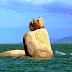 Stone Monuments of itaguaçu beach