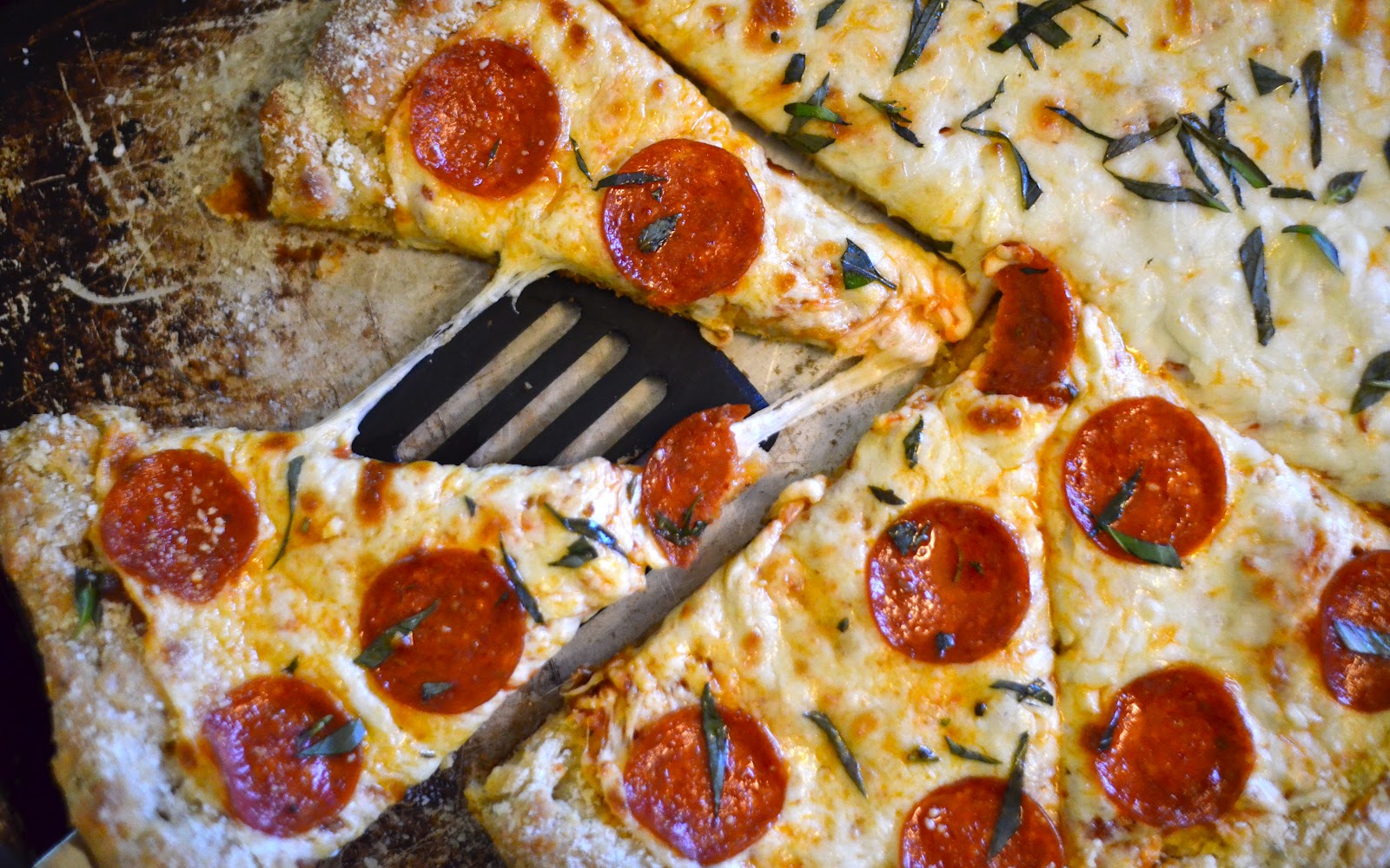Yammie's Noshery: Biscuit Pizza Crust