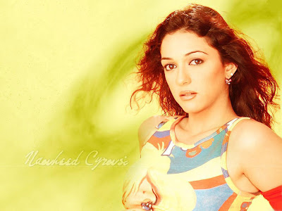 Nauheed Cyrusi sexy picture