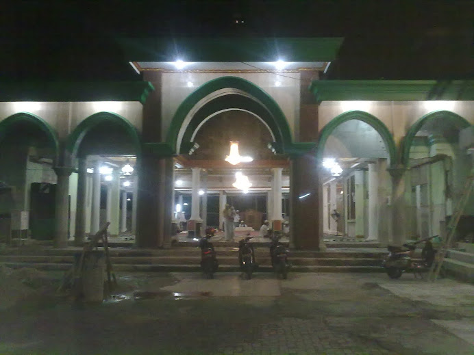 bagian depan Masjid
