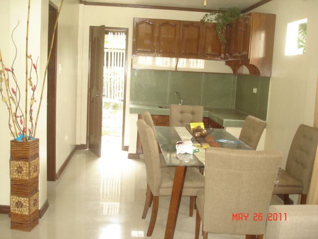 pictures of small house interior design