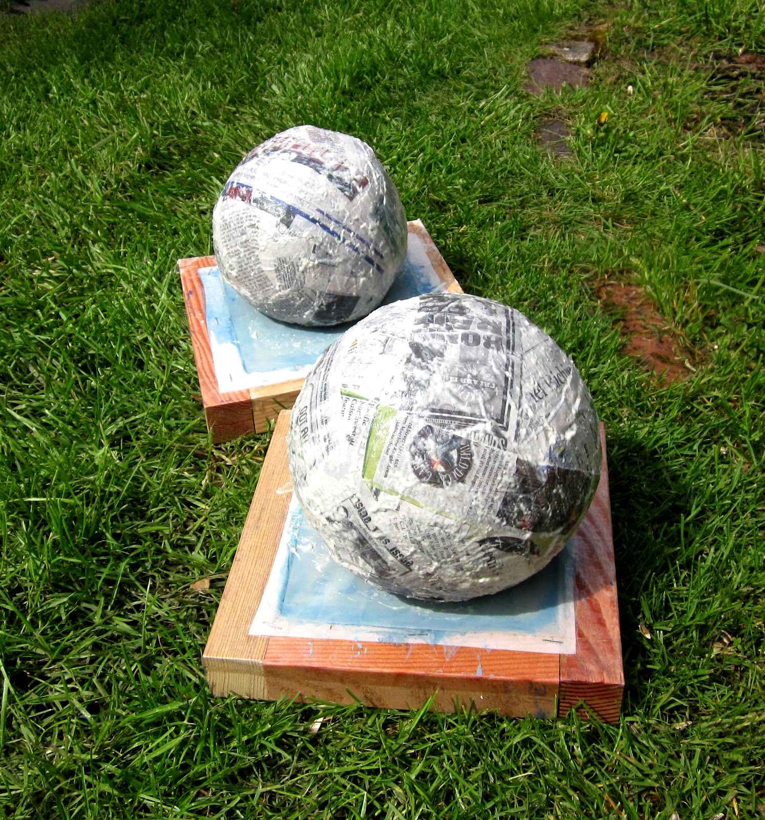 Mama's Little Muse Glittery Papermache Earth Hanging!