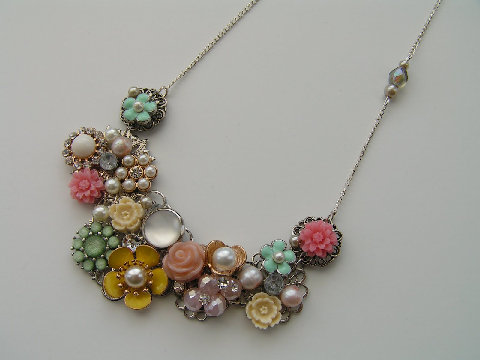 Tea Rose Home She Wears Flowers Necklace