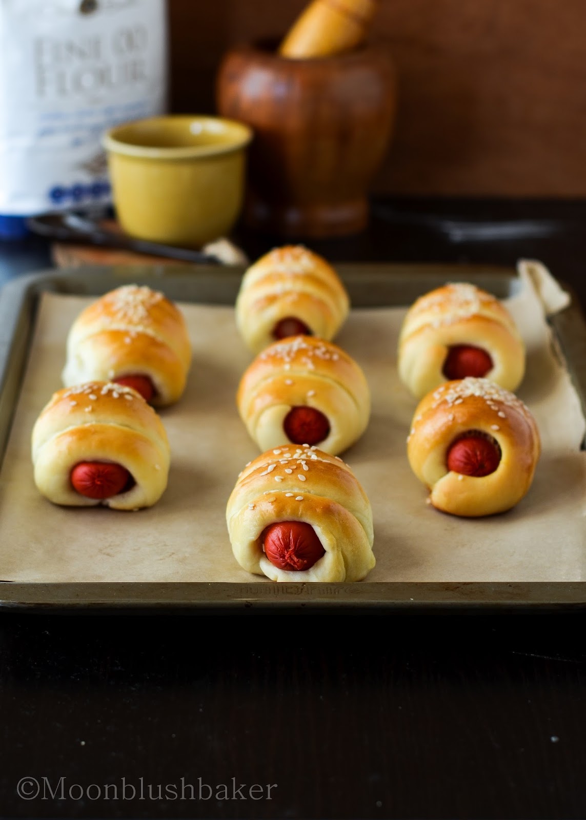 Clutter bug paradox// Hong Kong sausage bun The moonblush Baker