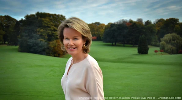 Queen Mathilde of Belgium celebrates her 43rd birthday. On occasion of 43rd birthday of the Queen, Royal House of Belgium published a new photo under the title of "Thank you for all good wishes regarding my birthday. Queen Mathilde Style, fashion, mode.