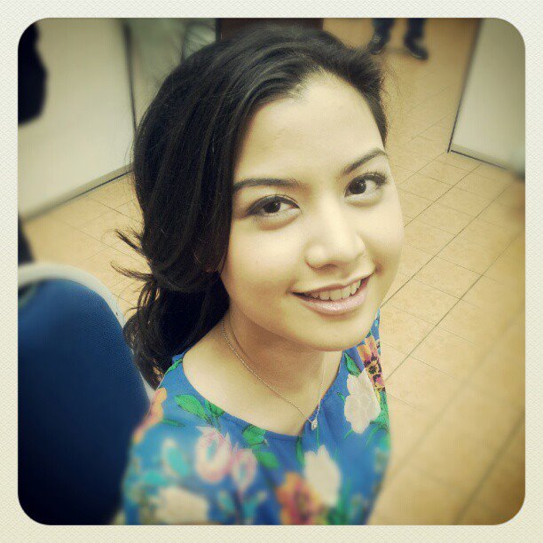 Erin+malik+tindik+lidah