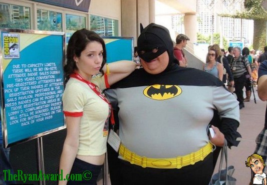 Fat Batman with a Sexy girl - Cosplay Halloween Costume Fat Batman with a Sexy girl - Cosplay Halloween Costume
