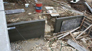 The top wall is done, including gap for the steps The top wall is done, including gap for the steps