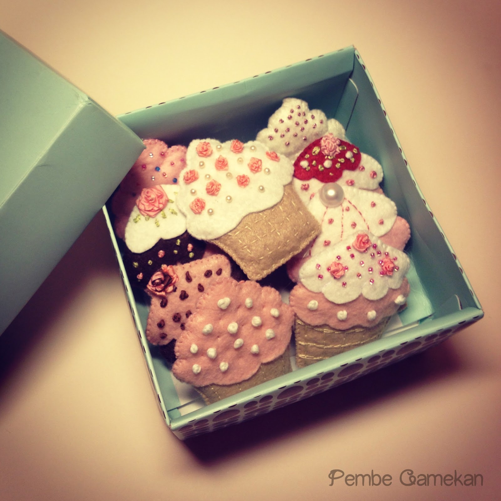 PEMBE CAMEKAN Keçe Tasarım Atölyesi Hediye Dükkanı (sipariş eposta