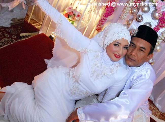 Gambar Suami Safura