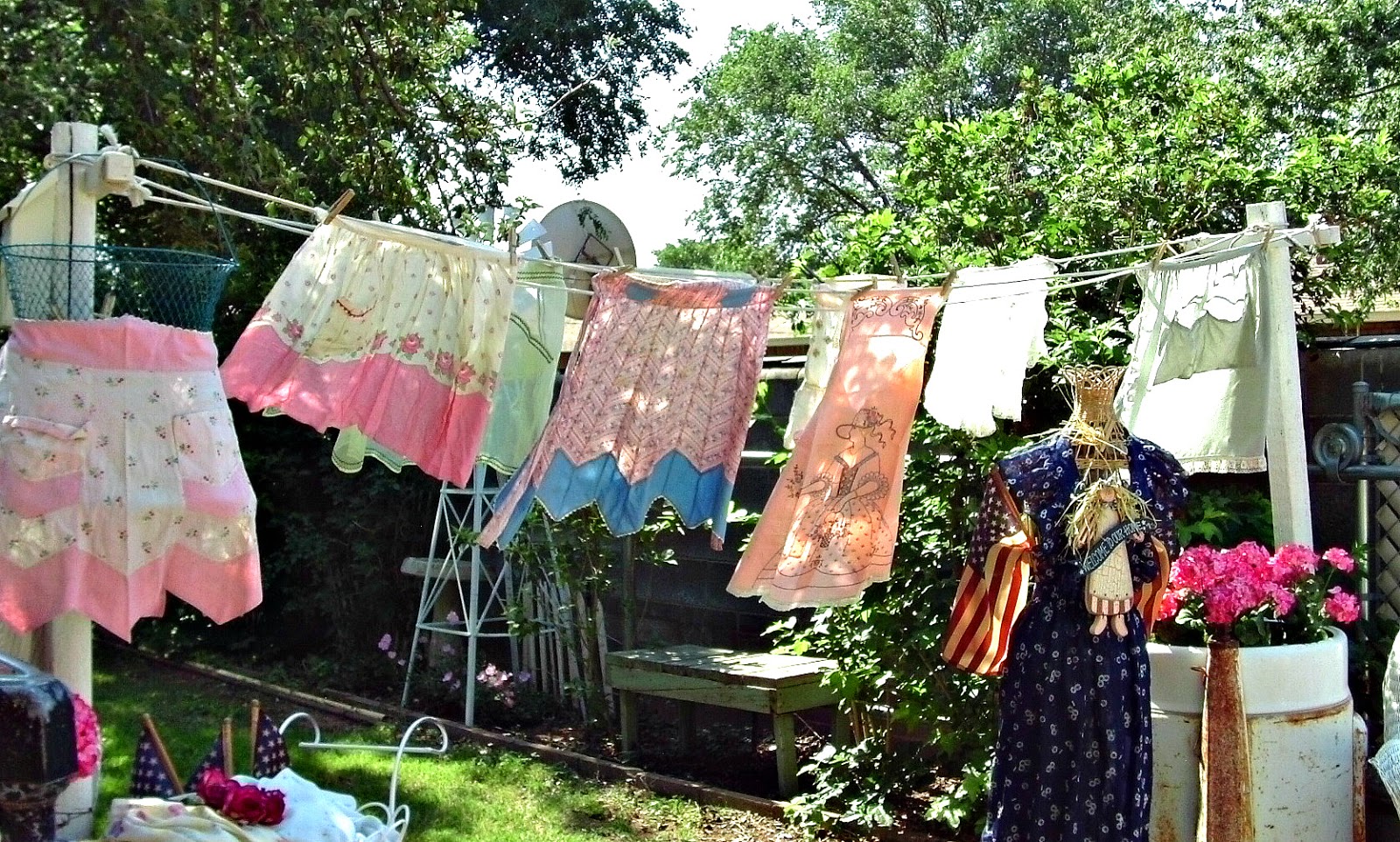 Penny's Vintage Home Vintage Aprons on the Clothes Line