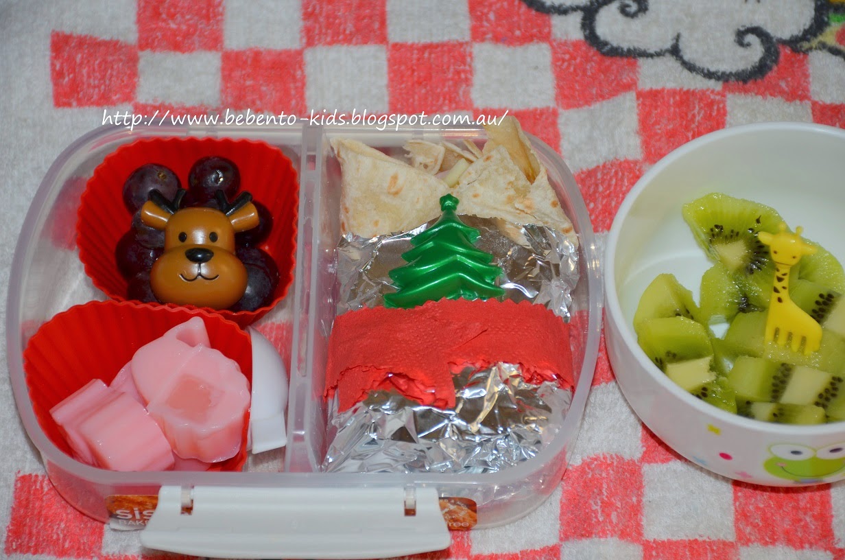 Bebento Kids Christmas Chicken Wraps