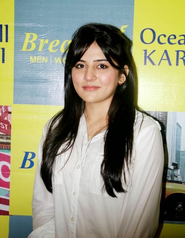Pakistani top actress Sanam Baloch cute face images gallery