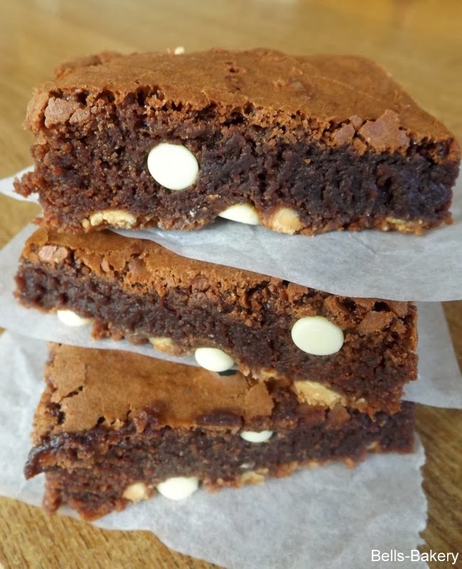 Whit Chocolate Chip Brownies