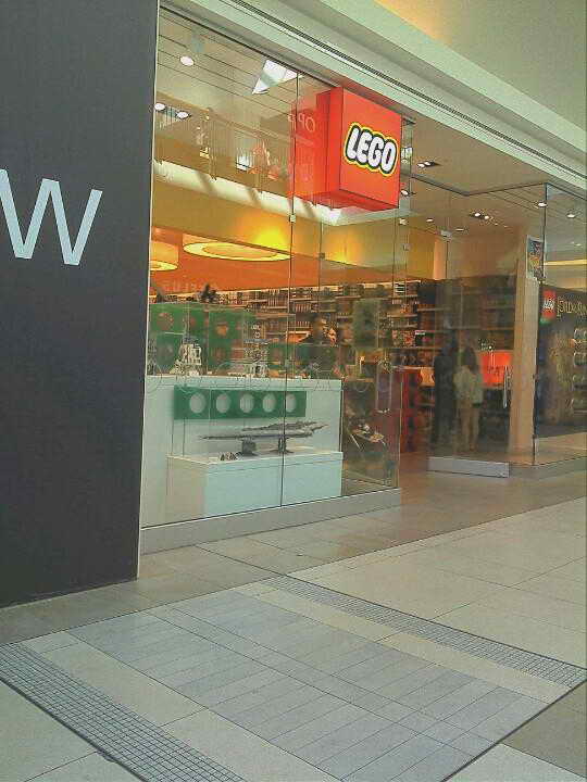 lego store fairview