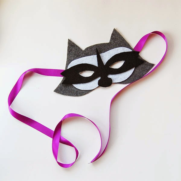 The Craftinomicon: Make Your Own Felt Raccoon Mask