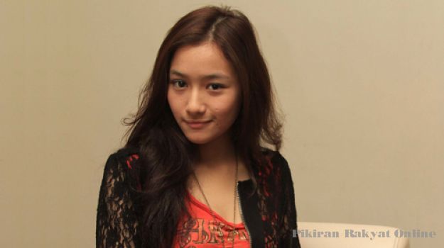 SulfiaNisty: Foto-Foto Ratna Kharisma Adzana