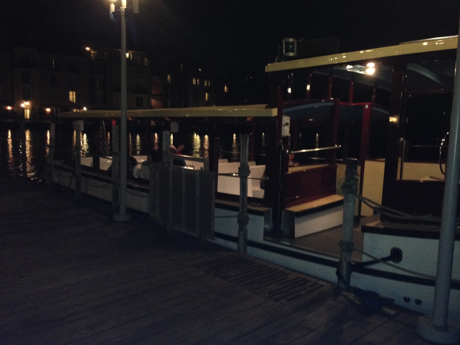 Orlando em Família SAL'S MARKET DELI A PIZZARIA DO PORTOFINO HOTEL