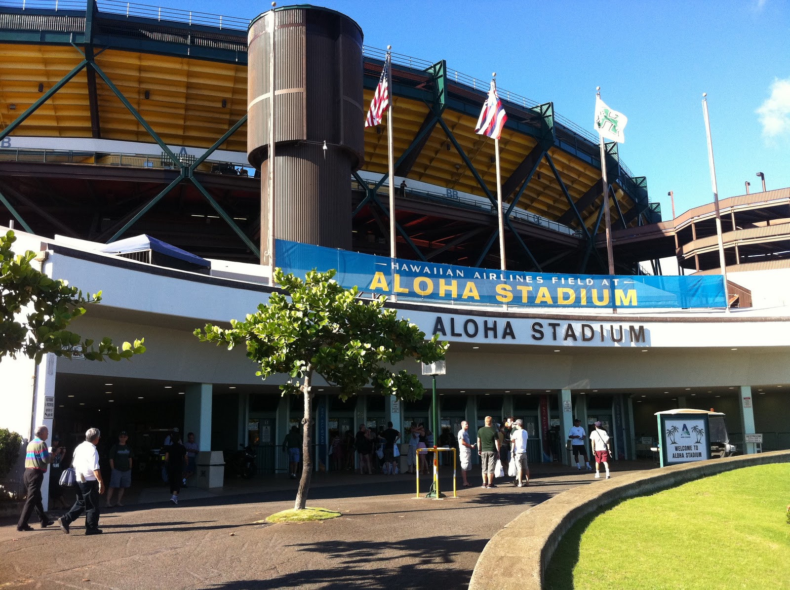 TASTE OF HAWAII ALOHA STADIUM HAWAII WARRIOR FOOTBALL