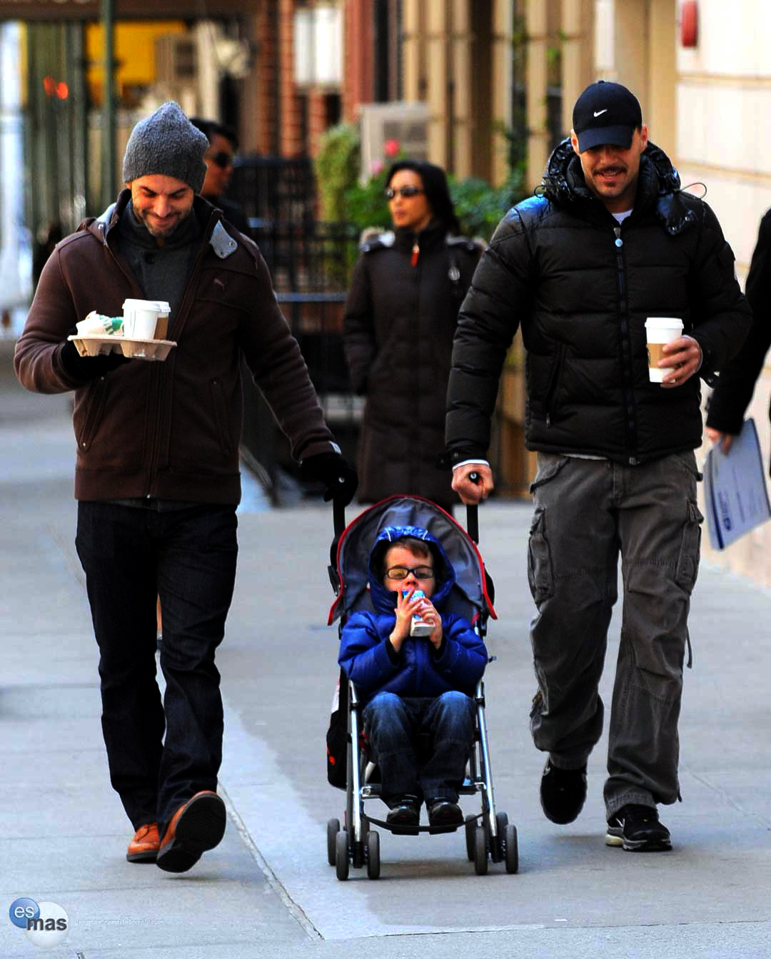 http://4.bp.blogspot.com/-bgLhqUQZgnc/T-IC7tX5UII/AAAAAAAAKLA/LL9GBMaJbmQ/s1600/Ricky-Martin-en-el-parque_CHR_RMHAFDATP120521_01-9792ef3e-f587-102f-b987-0019b9d5c8df.jpg