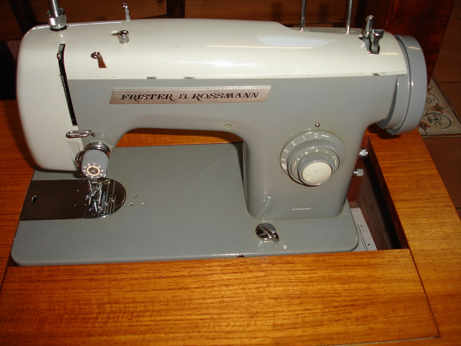 Singular One Frister Rossman PZ Series Vintage Sewing machine