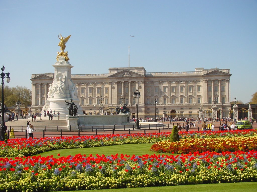 Sri All's Facts About Buckingham Palace