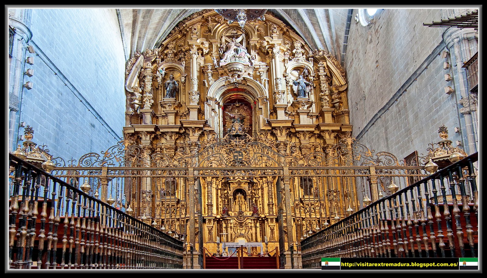 Coria. Catedral. Capilla Mayor y reja.