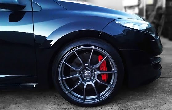 RENM RS 250 Black Edition based on Megane RS
