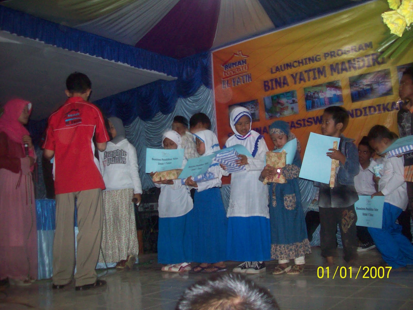 Rumah Kreatif El Fatih: KEUTAMAAN MENYANTUNI ANAK YATIM