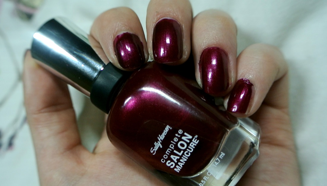 Manicure Monday Sally Hansen Wine Not Chasing Ruby Chat I Love The Brush With This Polish It S Enough To Cover Each Nail In About Two Strokes Formula Is A Dream Lies Really Easily And Smooth