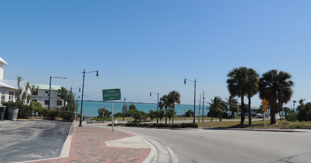Down The Road A Piece in a 5th wheel Manatees and Oysters at Fort