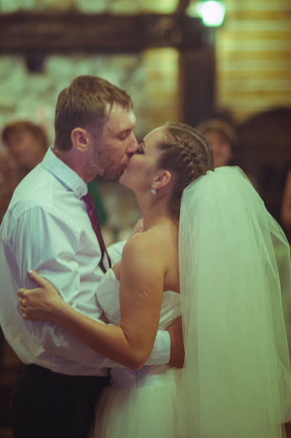 свадебный букет, свадьба в кедах, сиренево-желтая свадьба, свадебная фотосессия в Харькове, невеста и кеды, букет для невесты, свадебный фотограф недорого свадебный букет, свадьба в кедах, сиренево-желтая свадьба, свадебная фотосессия в Харькове, невеста и кеды, букет для невесты, свадебный фотограф недорого